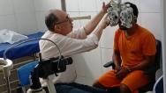 Visão renovada: mutirão realiza atendimento oftalmológico e entrega óculos de grau a internos da PLB