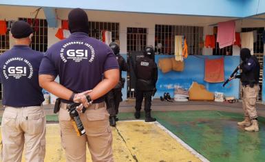 Seap realiza operação e transfere 11 detentos do Conjunto Penal de Teixeira de Freitas