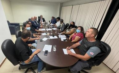 Secretário de Administração Penitenciária e Ressocialização se reúne com membros do Sinspeb