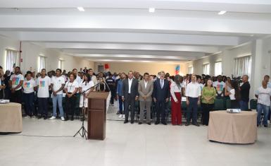 Certificação marca conquistas de 500 jovens e adultos nos programas Trilha e Qualifica Bahia 
