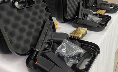 Cerimônia oficializa entrega de armamento bélico à Polícia Penal