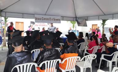 Internos da Colônia Penal Lafayete Coutinho concluíram hoje o Curso de Elétrica Predial.