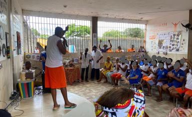 Festival de música e poesia reúne internos da Colônia Penal Lafayete Coutinho