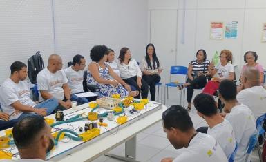 Homens participam de roda de conversa sobre violência contra mulher na Seap